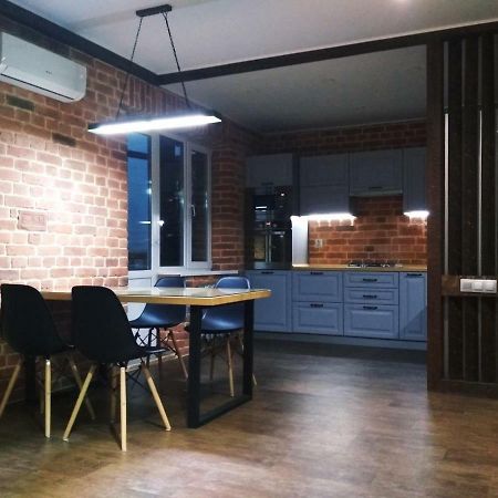 Loft - Interior Design Apartments Uralsk Extérieur photo